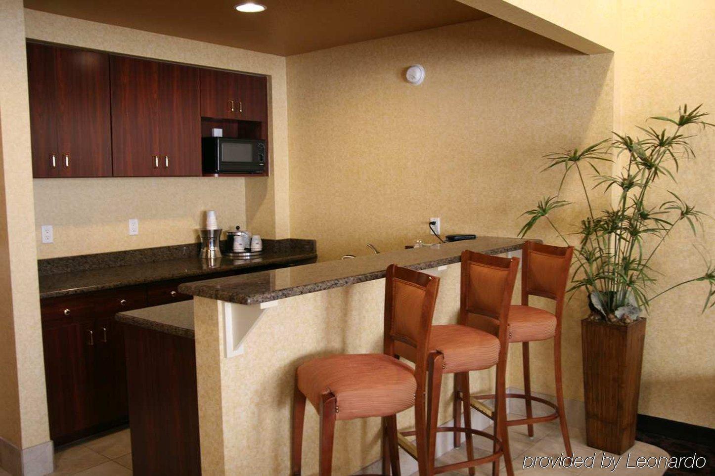 Hotel Hampton Indianapolis-sw-plainfield 3*